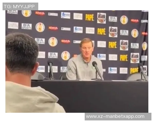 林葳脑后传球技惊四座德米尔接球轻松得分展现默契配合